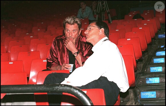 Johnny Hallyday aux répétitions d'un de ses concerts avec Jean-Claude Camus en août 1998