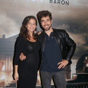 Exclusif - Lucie Lucas, enceinte, et Agustin Galiana au vernissage de l'exposition de l'artiste photographe Ludovic Baron à la galerie de l'Opéra Garnier à Paris, France, le 19 octobre 2017. © Veeren/Bestimage