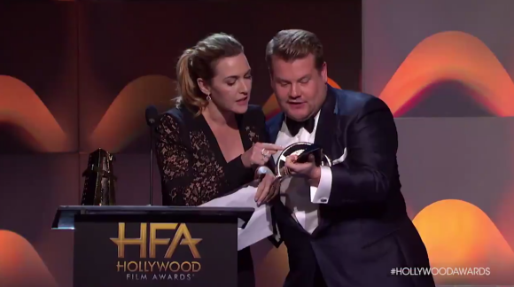 Kate Winslet et James Corden lors des Hollywood Film Awards à Los Angeles, le 5 novembre 2017.