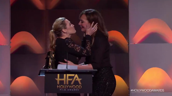 Kate Winslet et Allison Janney lors des Hollywood Film Awards à Los Angeles, le 5 novembre 2017.