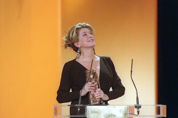 Catherine Deneuve aux César 2000.