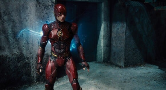 Ezra Miller incarne The Flash dans "Justice League", en salles le 15 novembre 2017.