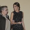 Le roi Felipe VI et la reine Letizia d'Espagne (habillée d'une robe Carolina Herrera), qui donnait aimbalement le bras à la première dame israélienne (atteinte d'une fibrose pulmonaire) ont pris part le 7 novembre 2017 à un dîner offert par le président de l'Etat d'Israël Reuven Rivlin et sa femme Nechama au palais du Pardo, à Madrid, en conclusion de leur visite officielle de deux jours en Espagne.