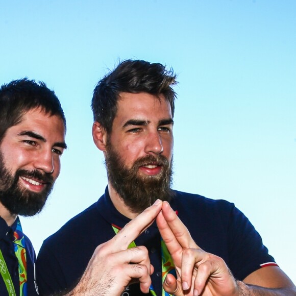 Nikola Karabatic et Luka Karabatic - Conférence de presse et photocall avec les athlètes français de retour des Jeux olympiques de Rio à l'hôtel Pullman face à la Tour Eiffel à Paris le 23 août 2016 © Jean-René Santini / Bestimage