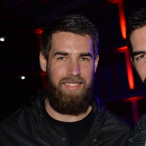 Luka et Nikola Karabatic lors de la soirée Samsung "New Edge Night" pour la sortie du nouveau Samsung Galaxy GS6 Edge à la piscine Molitor à Paris le 15 septembre 2015.