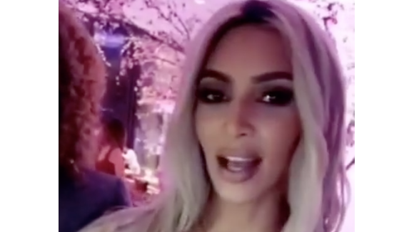 Kim Kardashian : Baby shower fleurie pour l'arrivée imminente de son 3e bébé