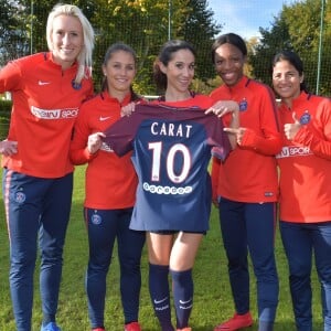 Katarzyna Kiedrzynek, Eve Périsset, Fabienne Carat, Grace Geyoro et Shirley Cruz - Fabienne Carat s'entraîne avec les joueuses du Psg pour l'émission Happy Sports sur beIN Sport au centre d'entraînement du Psg à Louveciennes le 9 novembre 2017. © Giancarlo Gorassini/Bestimage