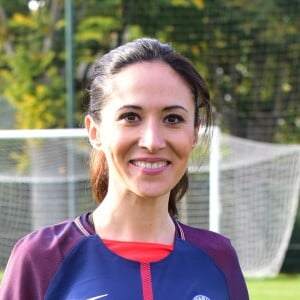 Fabienne Carat - Fabienne Carat s'entraîne avec les joueuses du Psg pour l'émission Happy Sports sur beIN Sport au centre d'entraînement du Psg à Louveciennes le 9 novembre 2017. © Giancarlo Gorassini/Bestimage