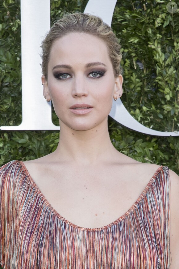 Jennifer Lawrence lors du photocall du vernissage de l'exposition ''Christian Dior, couturier du rêve'' pour les 70 ans de la maison Christian Dior au Musée des Arts Décoratifs à Paris, le 3 juillet 2017. © Olivier Borde/Bestimage