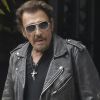 Exclusif - Johnny Hallyday quitte sa propriété de Pacific Palissades le 12 septembre 2016 pour aller faire une virée à moto.