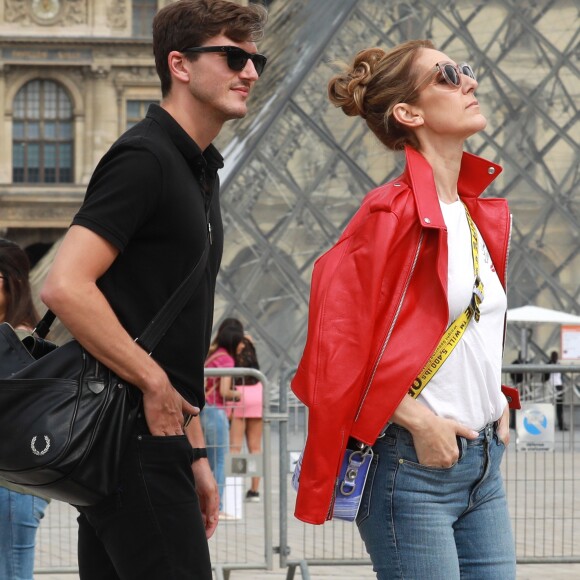 Exclusif - Céline Dion se rend chez Chanel à Paris en compagnie de son danseur Pepe Munoz  Le 14 juillet 2017.
