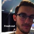 René-Charles pose en mode selfie avec sa nouvelle coupe de cheveux sur Instagram. Octobre 2017