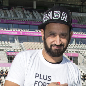 Cyril Hanouna - Pour la 12e année consécutive, l'association "Plus fort la vie" créée par JC Darmon, a organisé un match de football en présence de nombreuses personnalités au stade Jean Bouin à Paris, le 15 octobre 2017. Ce match, soutenu par de nombreux sponsors, a permis une très belle recette qui viendra en aide aux enfants de l'association. © Pierre Perusseau/Bestimage 