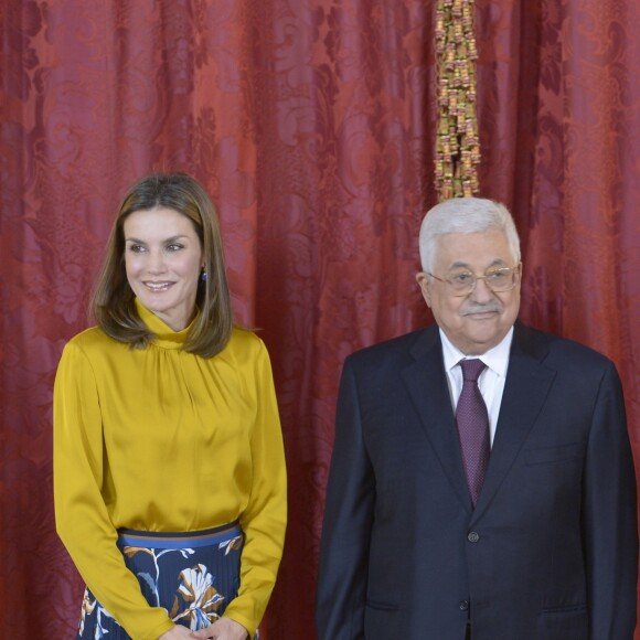 Le roi Felipe VI et la reine Letizia d'Espagne recevaient le 20 novembre 2017 le président de l'Etat de Palestine, Mahmoud Abbas, au palais royal à Madrid.