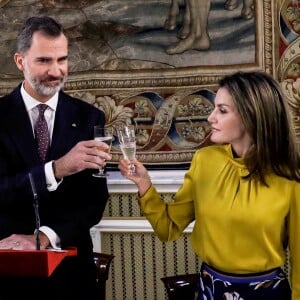 Le roi Felipe VI et la reine Letizia d'Espagne recevaient le 20 novembre 2017 le président de l'Etat de Palestine, Mahmoud Abbas, au palais royal à Madrid. © Emilio Naranjo/EFE/ABACAPRESS.COM