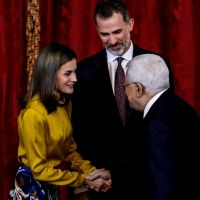 Letizia d'Espagne : Solaire face à Mahmoud Abbas pour trinquer à la paix