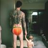 Adam Levine nu avec sa fille Dusty Rose. Novembre 2017