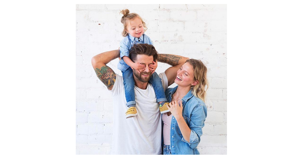 Amanda Booth, Mike Quinones et leur fils Micah. Octobre 2017. Purepeople