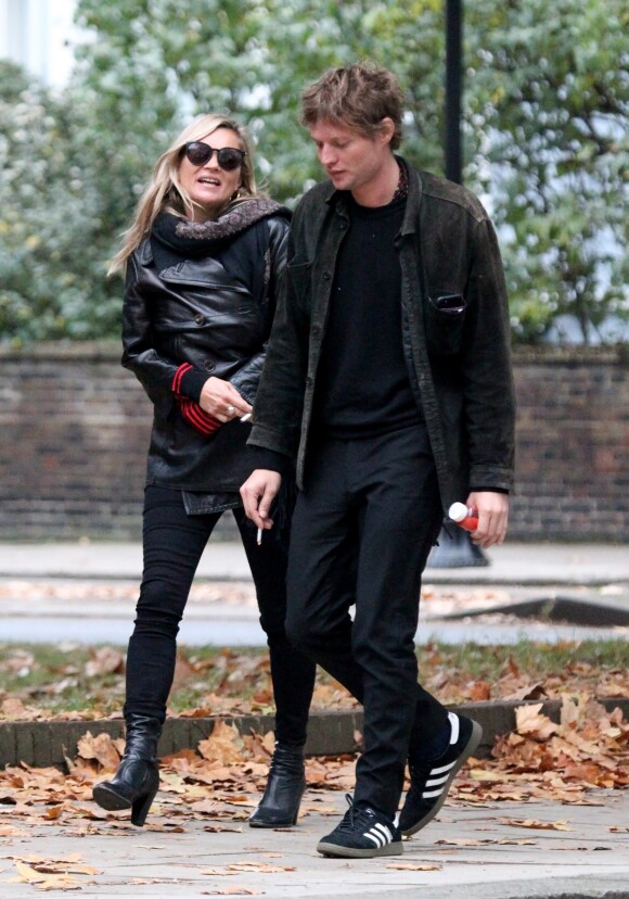 Exclusif - Kate Moss et son compagnon Nikolai von Bismarck à Londres le 2 novembre 2017.
