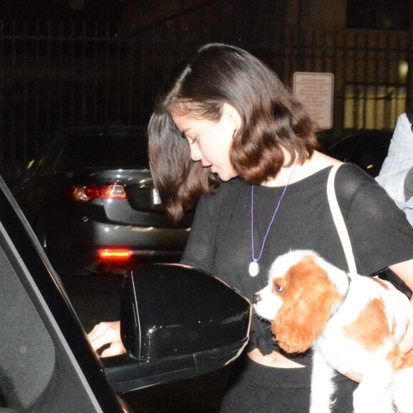 Exclusif - Selena Gomez et Justin Bieber s'embrassent dans une salle de sport à Los Angeles, le 16 novembre 2017.