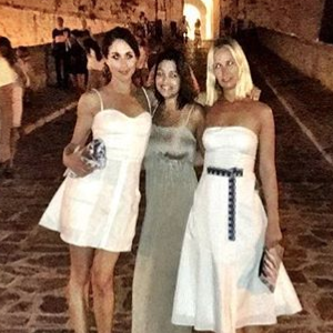 Meghan Markle (à gauche) et Misha Nonoo (à droite) en août 2016 à Ibiza. Photo Instagram Meghan Markle.