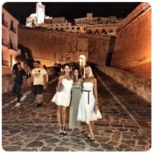Meghan Markle (à gauche) et Misha Nonoo (à droite) en août 2016 à Ibiza. Photo Instagram Meghan Markle.