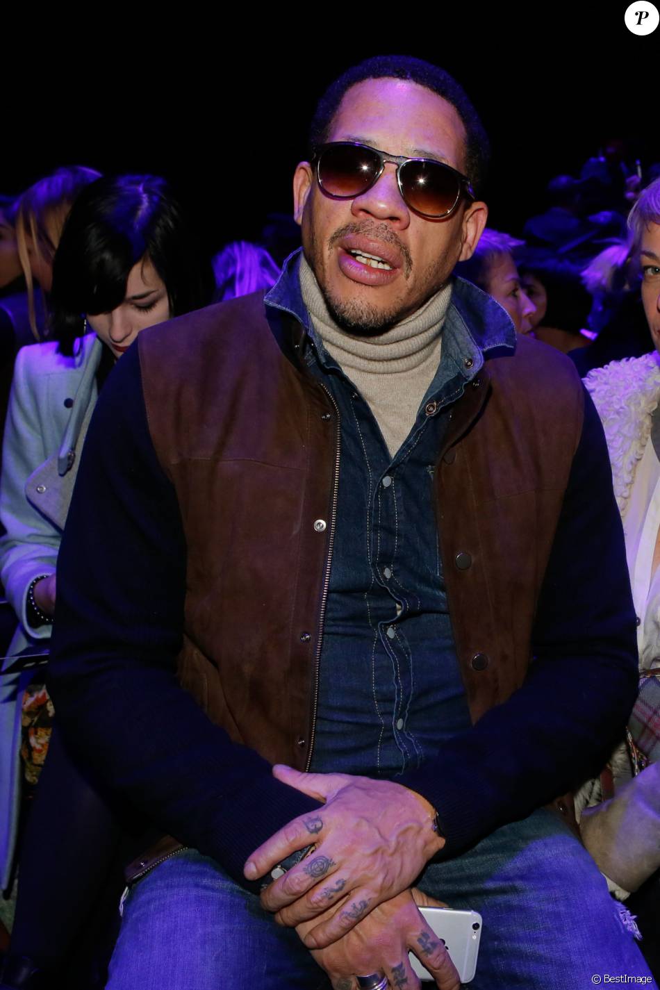 JoeyStarr (Joey Starr) - People en front row au défilé de ...