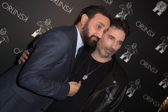 Exclusif - Cyril Hanouna et Richard Orlinski - Cocktail d'inauguration de la première galerie Pop Art Concept store entièrement dédié aux oeuvres de Richard Orlinski à Paris, le 23 novembre 2017. © Tiziano da Silva/Bestimage