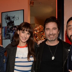 Exclusif - Benjamin Castaldi, Frédérique Bel, Richard Orlinski et Cyril Hanouna - Cocktail d'inauguration de la première galerie Pop Art Concept store entièrement dédié aux oeuvres de Richard Orlinski à Paris, le 23 novembre 2017. © Rachid Bellak/Bestimage