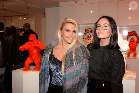 Exclusif - Agathe Auproux et Kelly Vedovelli - Cocktail d'inauguration de la première galerie Pop Art Concept store entièrement dédié aux oeuvres de Richard Orlinski à Paris, le 23 novembre 2017. © Rachid Bellak/Bestimage