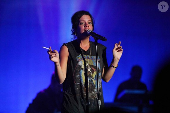 Lily Allen en concert aux Bahamas