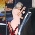 Kim Kardashian quitte la fête d'anniversaire de Chrissy Teigen à Los Angeles, le 30 novembre 2017.