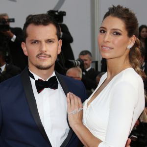 Laury Thilleman et son compagnon Juan Arbelaez à la montée des marches de la soirée du 70ème Anniversaire du Festival International du Film de Cannes, le 23 mai 2017. © Denis Guignebourg/Bestimage