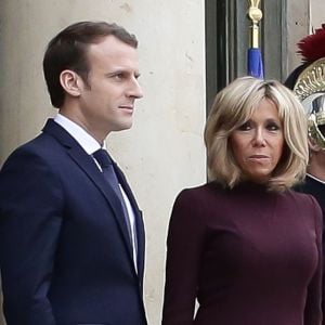 Emmanuel Macron et sa femme Brigitte Macron à Paris, le 18 novembre 2017. © Stéphane Lemouton/Bestimage