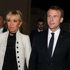 Le président de la République et sa femme la Première Dame lors de la cérémonie d'inauguration du musée du Louvre Abu Dhabi, aux Emirats arabes unis, le 8 novembre 2017. © Dominique Jacovides/Bestimage