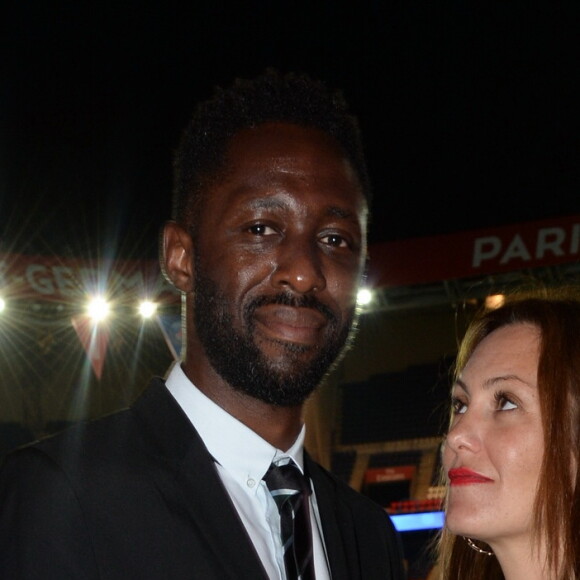 Exclusif  - Thomas N'Gijol et sa compagne Karole Rocher - Dîner de gala au profit de la Fondation PSG au Parc des Princes à Paris le 16 mai 2017. © Rachid Bellak/Bestimage