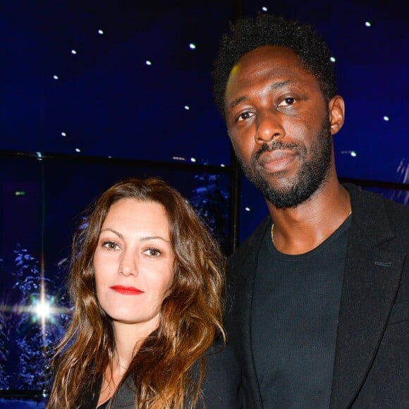 Semi-Exclusif - Thomas Ngijol et sa compagne Karole Rocher - Soirée d'inauguration de la boutique Orange Opéra à Paris, le 7 novembre 2016. © Coadic Guirec/Bestimage