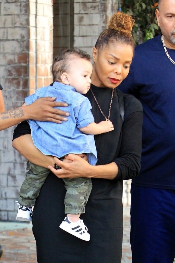 En janvier 2017, Janet Jackson est devenue maman pour la première fois d'un petit garçon prénommé Eissa, fruit de son mariage avec Wissam Al Mana. Le couple a rompu en avril. (Ici à West Hollywood, le 20 septembre 2017.