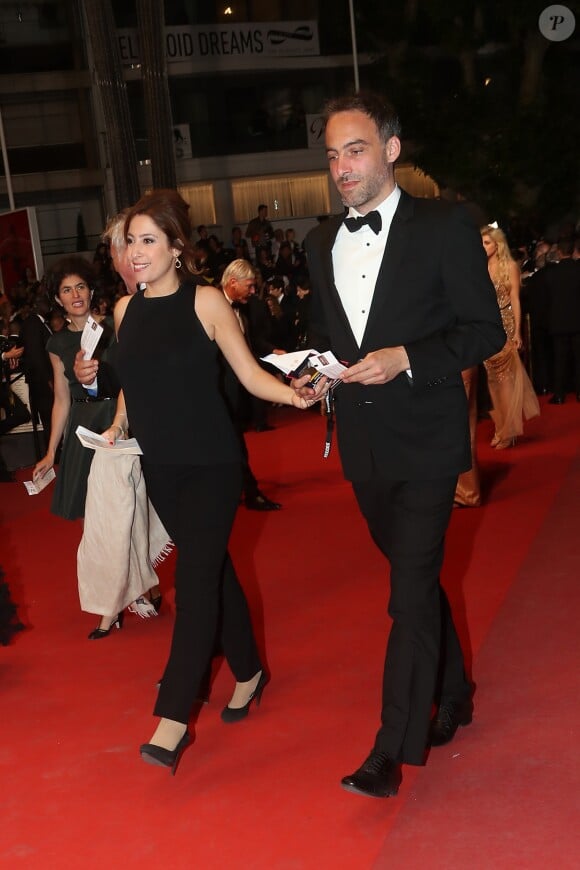 En mars 2017, Léa Salamé et son compagnon Raphaël Glucksmann sont devenus les parents d'un petit Gabriel. (Ici au 70ème Festival de Cannes le 21 mai 2017).