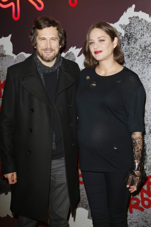 En mars 2017, Marion Cotillard et Guillaume Canet ont accueilli leur second enfant, une petite fille prénommée Louise. (Ici à l'avant-première du film "Rock'n Roll" à Paris le 13 février 2017).
