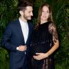 Semi-exclusif - Pierre Niney et sa compagne Natasha Andrews (enceinte) - Dîner de gala du 71ème anniversaire des amis de CARE, organisé par l'ONG CARE France et DIOR, à l'hôtel The Peninsula Paris à Paris, France, le 9 octobre 2017. Partenaires depuis quinze ans, DIOR et CARE ont célébré les 71 ans de l’association accompagnés par de nombreux amis et célébrités. Ce rendez-vous parisien permet de collecter des dons pour soutenir les programmes de lutte contre la pauvreté et de défense des droits des victimes de catastrophes naturelles et de conflits.© Julio Piatti/Bestimage