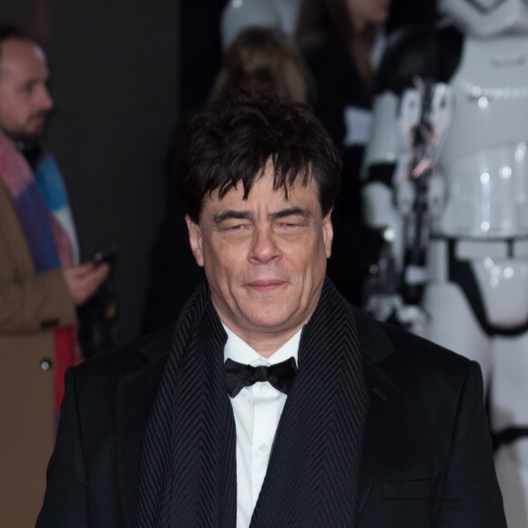 Benicio Del Toro à la première de Star Wars, épisode VIII : Les Derniers Jedi au Royal Albert Hall à Londres, le 12 décembre 2017