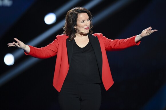 Exclusif - Anne Roumanoff - Enregistrement de l'émission "Le Grand Show de l'Humour - Les 50 comiques préférés des français" présenté par Michel Drucker à la Seine Musicale à Boulogne-Billancourt le 4 décembre 2017. L'émission sera diffusée le 16 décembre à 20h50 sur France 2. © Pierre Peruseau/Bestimage