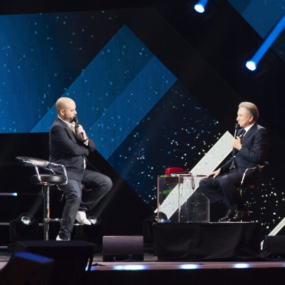 Exclusif - Jérôme Commandeur et Michel Drucker - Enregistrement de l'émission "Le Grand Show de l'Humour - Les 50 comiques préférés des français" présenté par Michel Drucker à la Seine Musicale à Boulogne-Billancourt le 4 décembre 2017. L'émission sera diffusée le 16 décembre à 20h50 sur France 2. © Pierre Peruseau/Bestimage