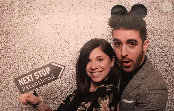 Christina Perri et son chéri Paul Costabile sur une photo publiée sur Instagram le 20 novembre 2017