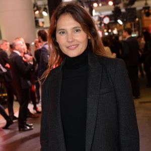 Virginie Ledoyen - Présentation de la Renault Zoé Série Limitée Star Wars directement liée à l'univers du futur film Star Wars: Han Solo, qui sortira au printemps 2018, à l'atelier Renault sur les Champs Elysées à Paris, France, le 13 décembre 2017. La Zoé Star Wars sera Commercialisée au printemps prochain, et disponible uniquement en 1000 exemplaires. Renault partenaire de la saga STAR WARS™. © Rachid Bellak/Bestimage