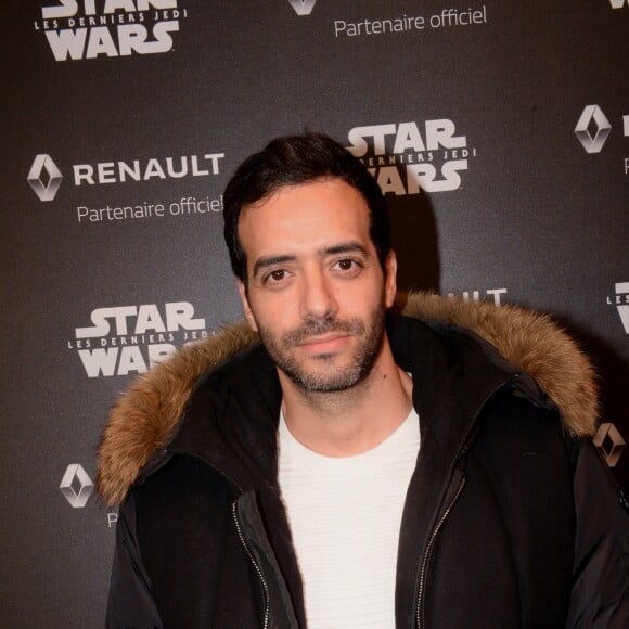 Tarek Boudali - Présentation de la Renault Zoé Série Limitée Star Wars directement liée à l'univers du futur film Star Wars: Han Solo, qui sortira au printemps 2018, à l'atelier Renault sur les Champs Elysées à Paris, France, le 13 décembre 2017. La Zoé Star Wars sera Commercialisée au printemps prochain, et disponible uniquement en 1000 exemplaires. Renault partenaire de la saga STAR WARS™. © Rachid Bellak/Bestimage