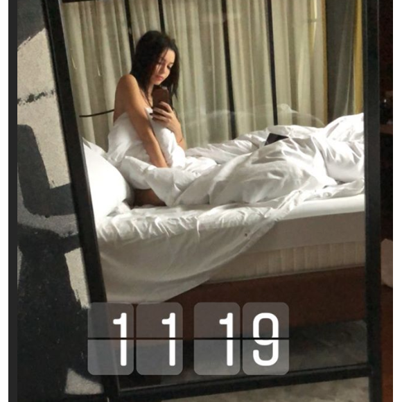 Nabilla Benattia nue et au naturel - Instagram, 15 décembre 2017