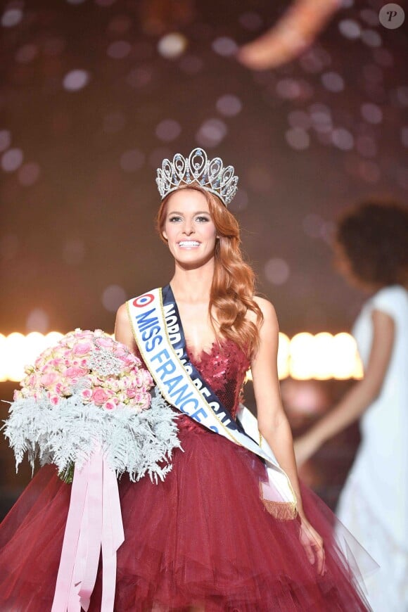 Maëva Coucke élue Miss France 2018, le 16 décembre 2017 à Châteauroux.