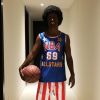 Antoine Griezmann, déguisé en basketteur noir des Harlem Globetrotters. Décembre 2017.